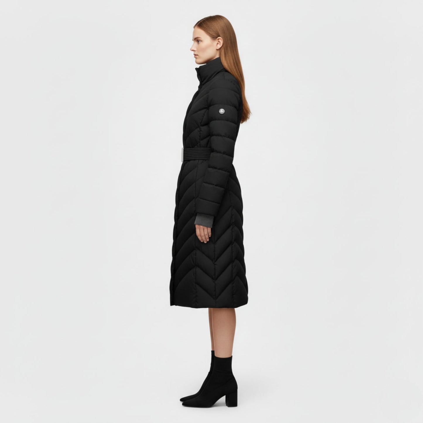 Belted Down Jacket with Elegant Tailored Silhouette