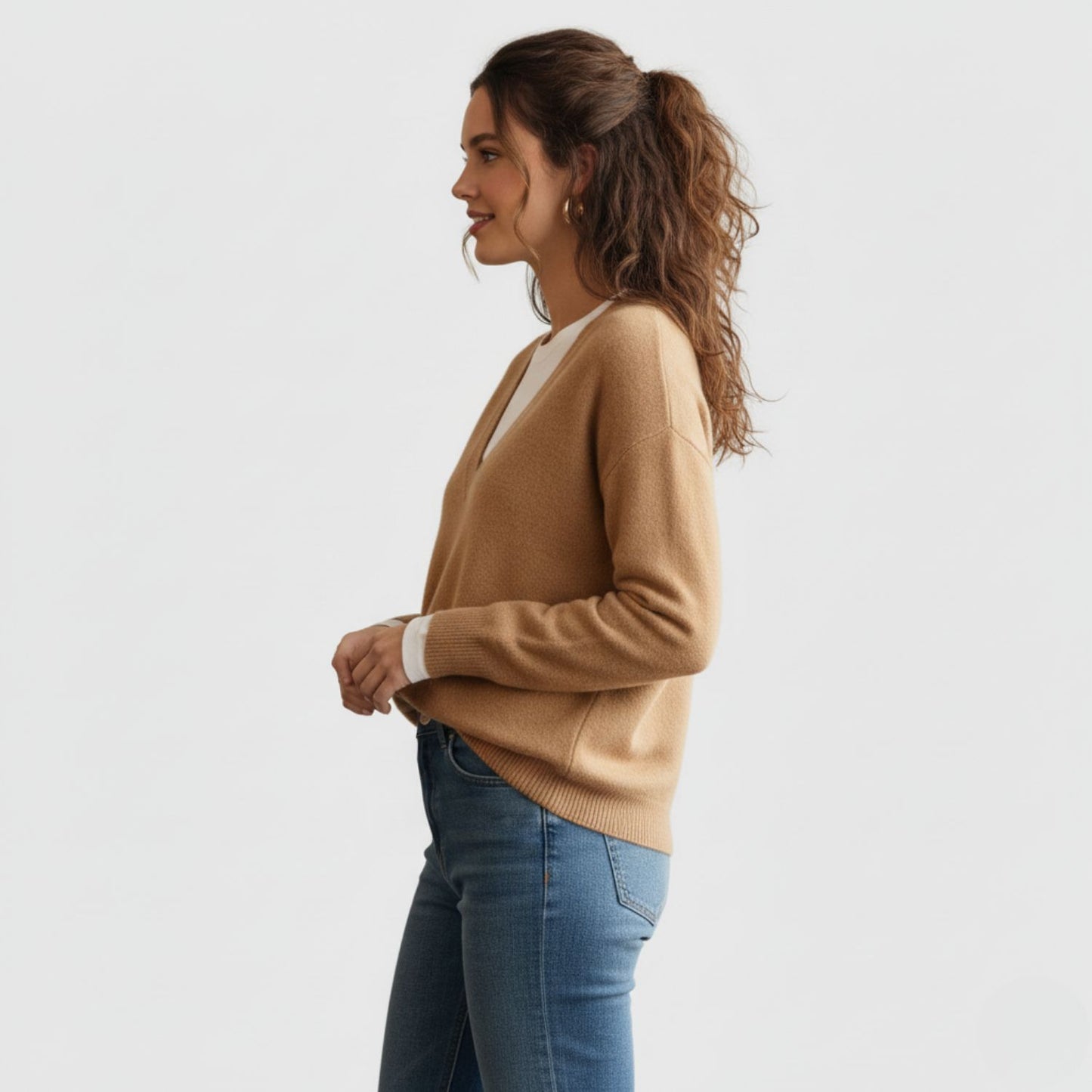 Cozy V-Neck Cashmere Sweater with Minimalist Design