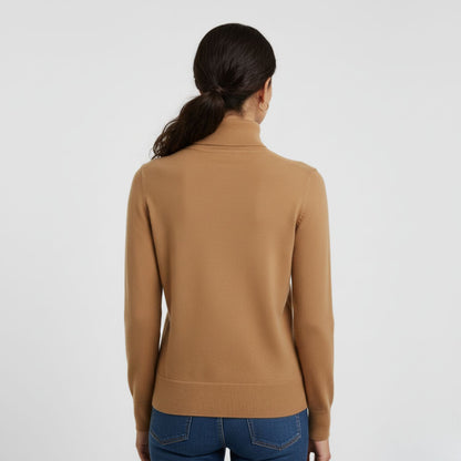 Luxurious Cashmere Turtleneck Sweater with Flattering Slim Fit